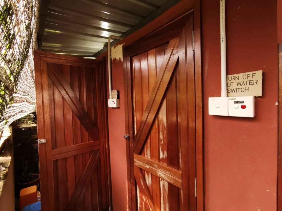 Agosto Taman Negara Hostel Kuala Tahan Esterno foto