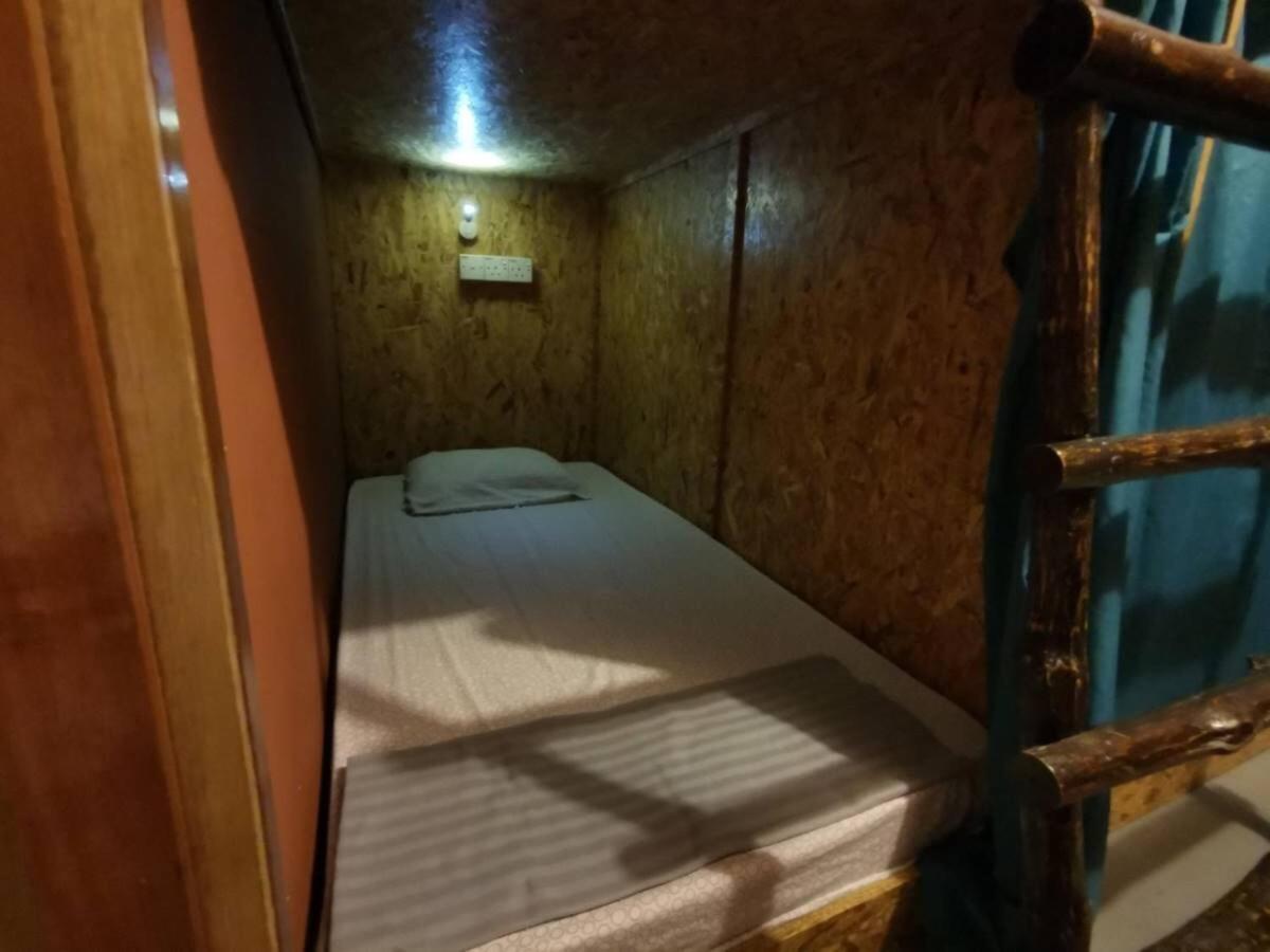 Agosto Taman Negara Hostel Kuala Tahan Esterno foto